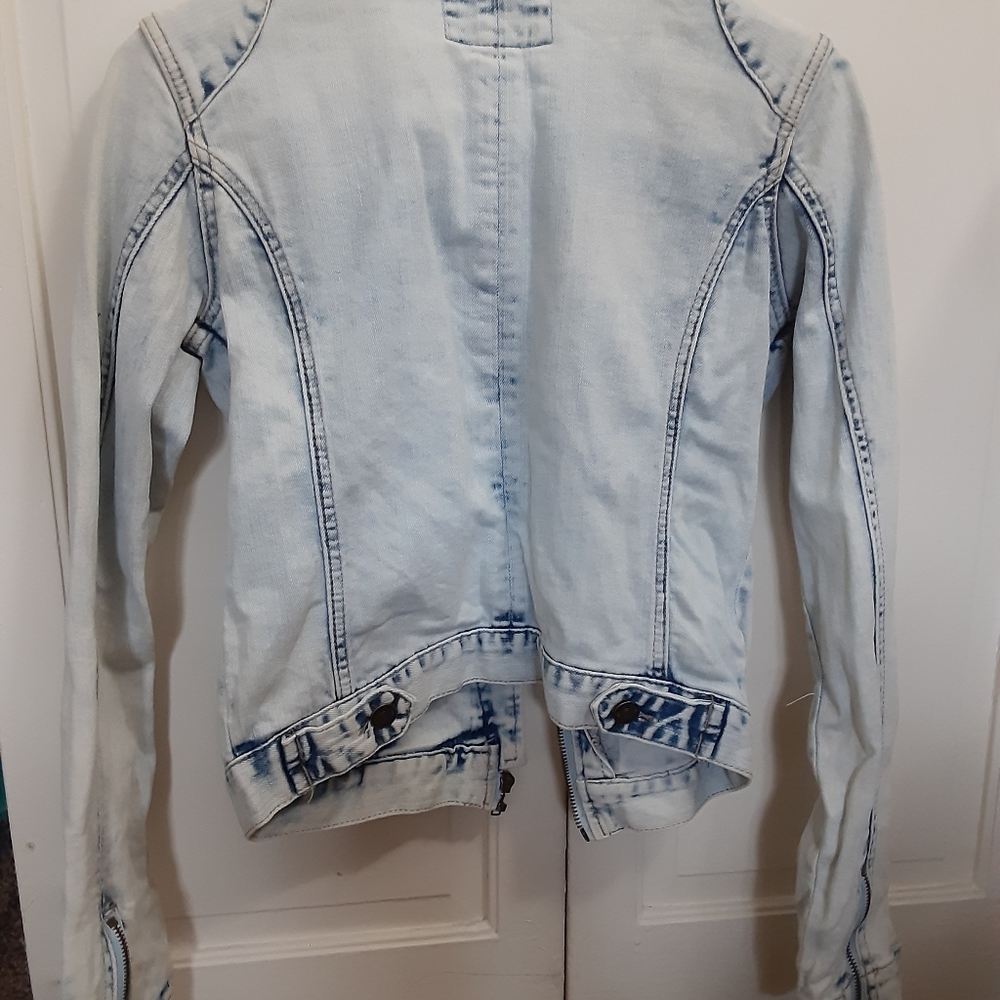 Jean jacket - Picture 2 of 2